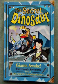 Image of The Secret Dinosaur [1] : Giants Awake
